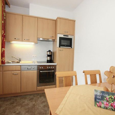 Attractive Holiday Home In Kaltenbach On The Ski Slope Стум Екстериор снимка