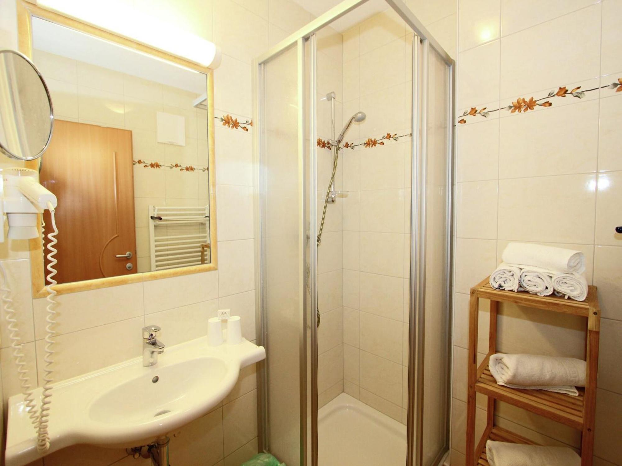 Attractive Holiday Home In Kaltenbach On The Ski Slope Стум Екстериор снимка