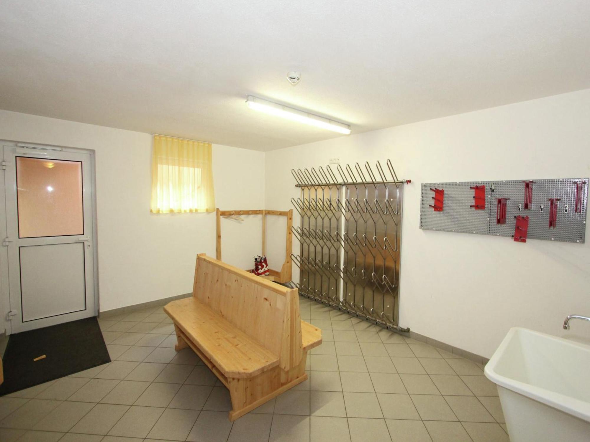 Attractive Holiday Home In Kaltenbach On The Ski Slope Стум Екстериор снимка