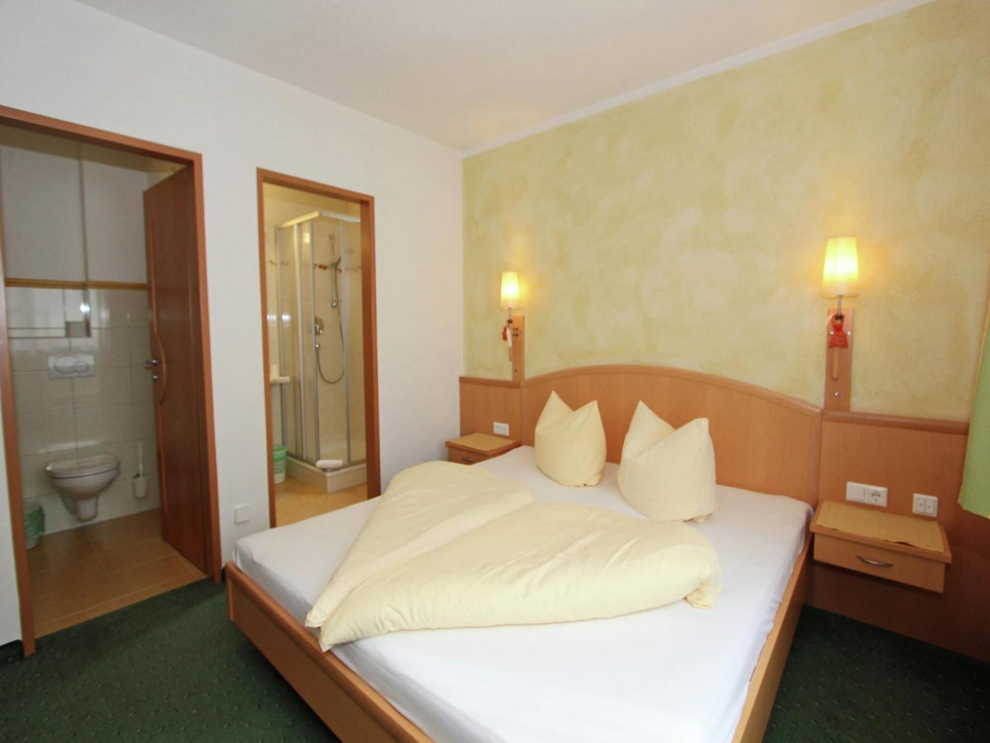 Attractive Holiday Home In Kaltenbach On The Ski Slope Стум Екстериор снимка