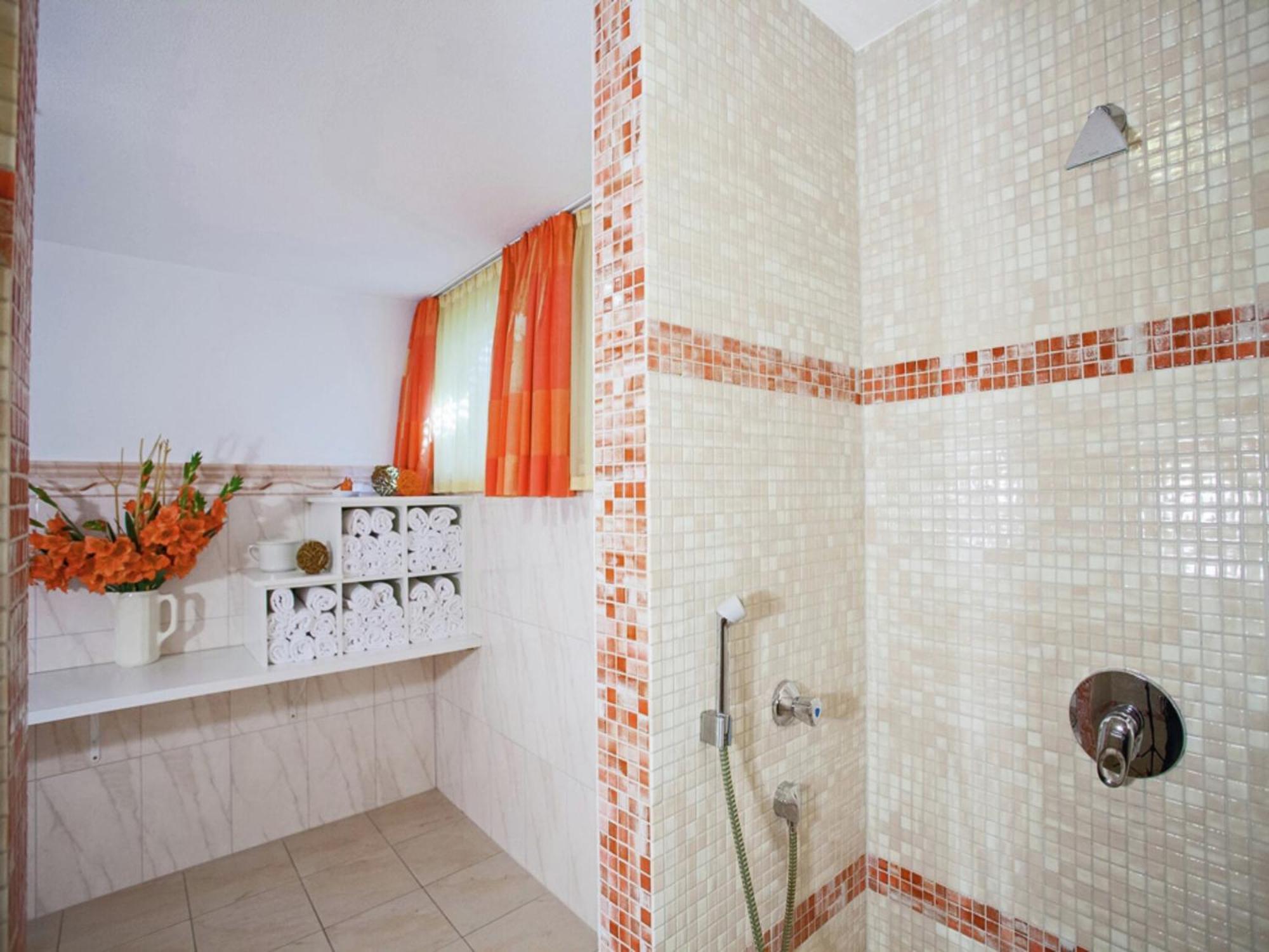 Attractive Holiday Home In Kaltenbach On The Ski Slope Стум Екстериор снимка