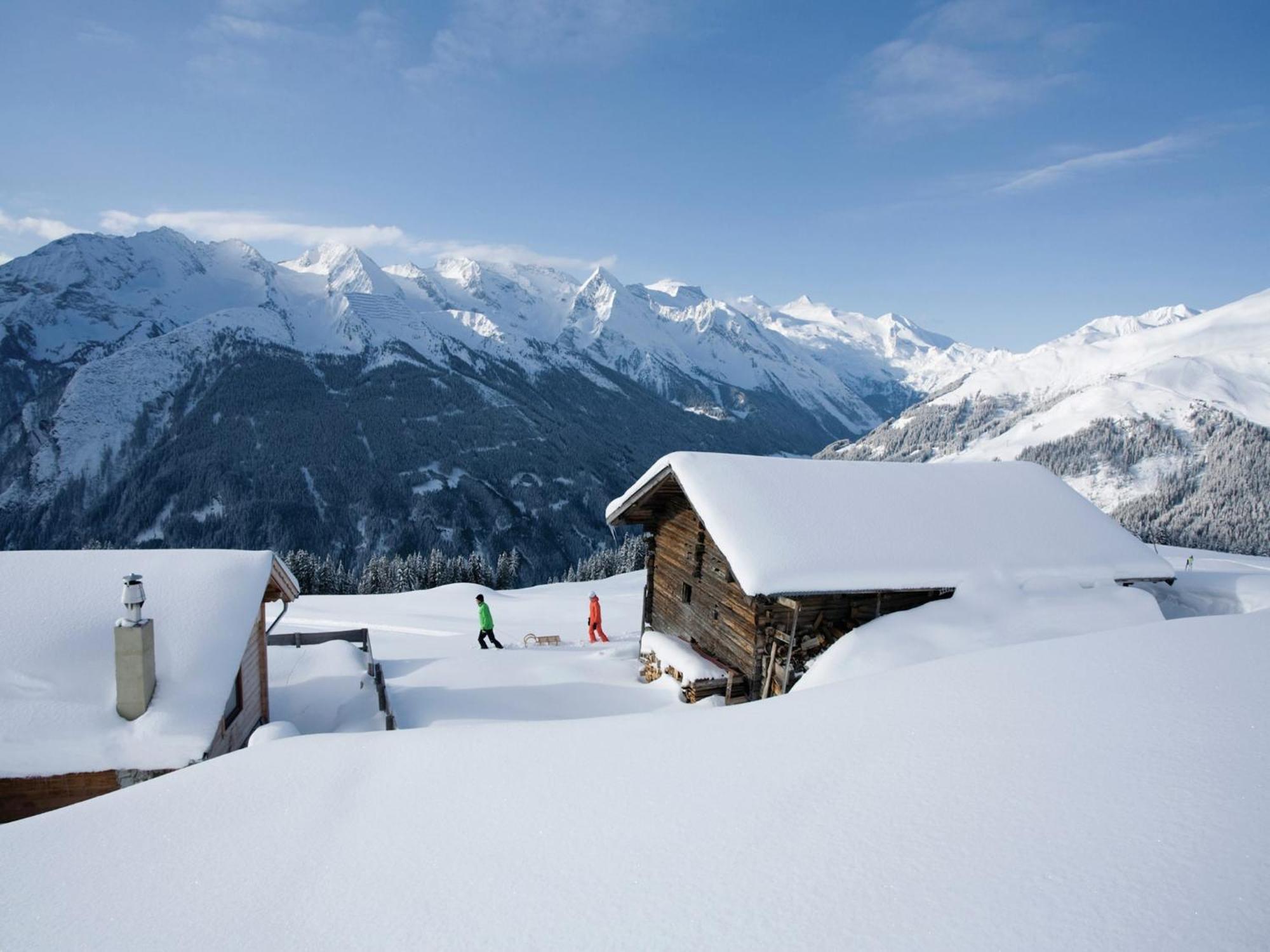 Attractive Holiday Home In Kaltenbach On The Ski Slope Стум Екстериор снимка