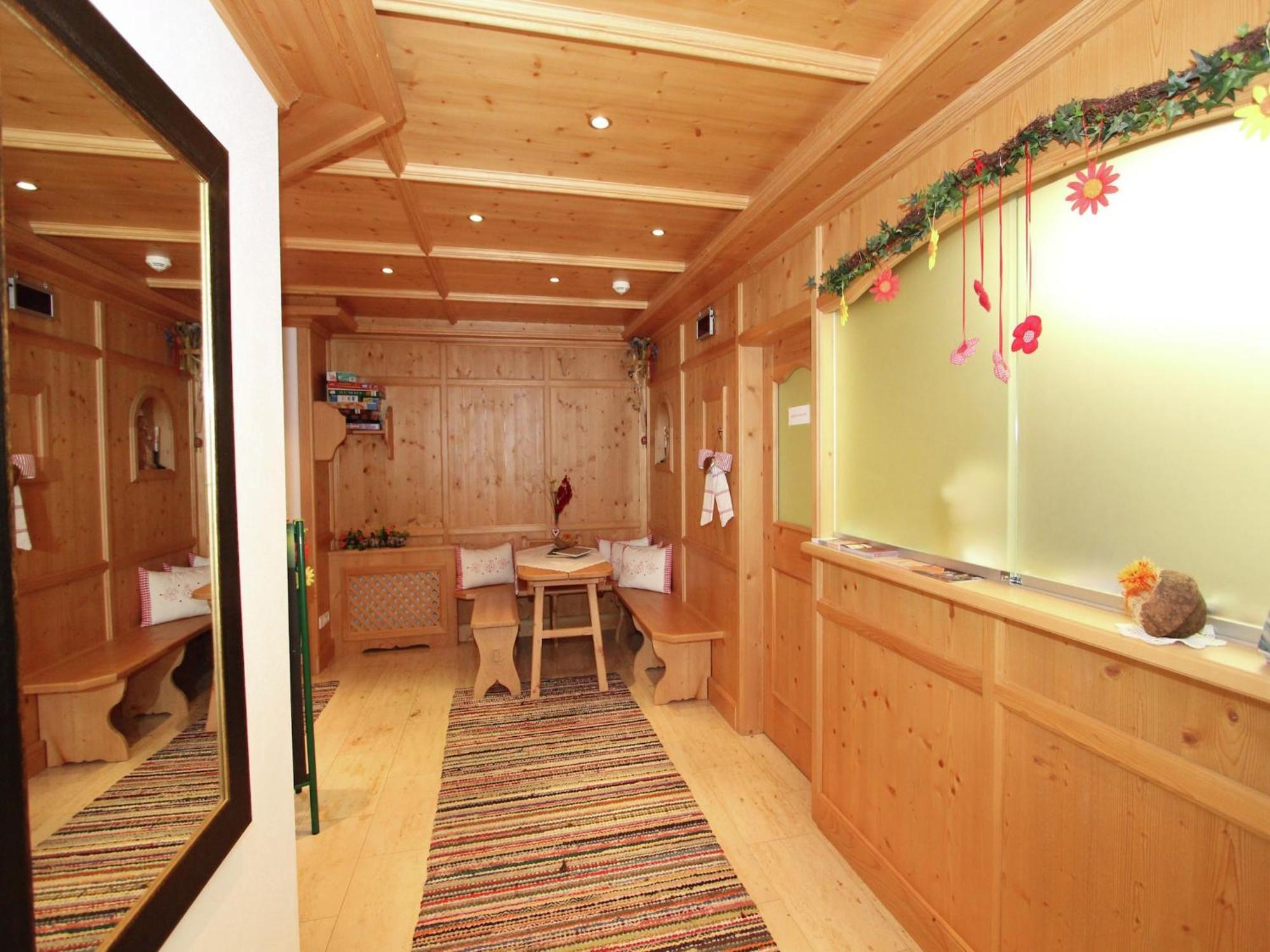 Attractive Holiday Home In Kaltenbach On The Ski Slope Стум Екстериор снимка