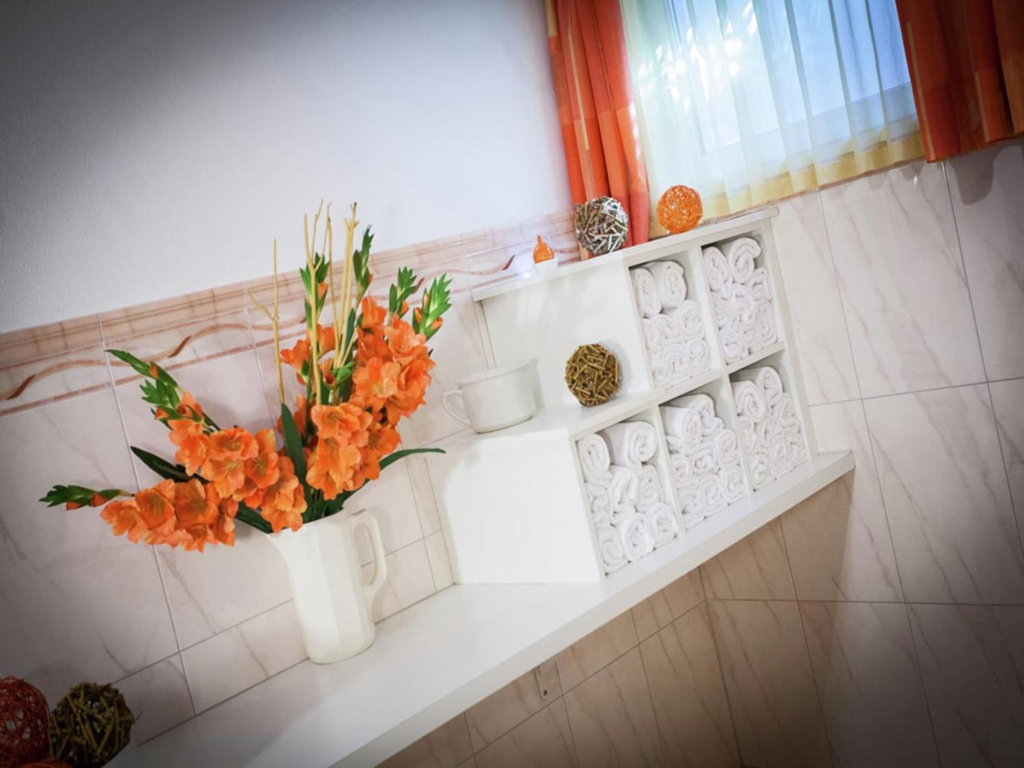 Attractive Holiday Home In Kaltenbach On The Ski Slope Стум Екстериор снимка